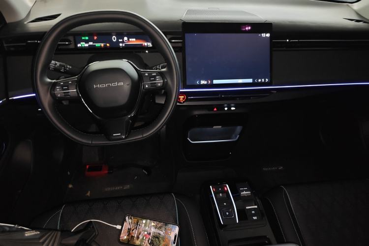 Used Honda e:NP2 2024 Advanced Edition Center Console