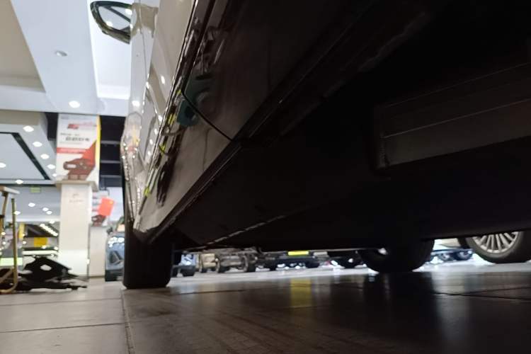 Used Honda e:NP2 2024 Advanced Edition Left Side Sill
