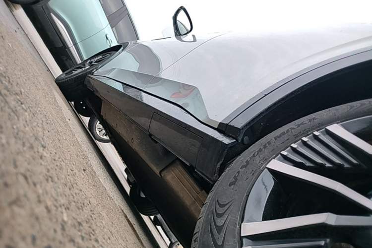 Used Honda e:NP2 2024 Advanced Edition Left Side Sill