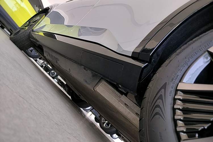 Used Honda e:NP2 2024 Advanced Edition Left Side Sill