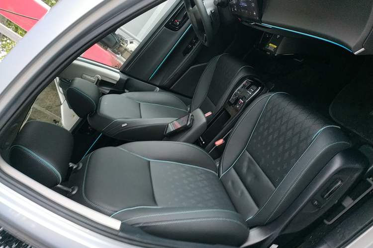 Used Honda e:NP2 2024 Advanced Edition Right Front Seat