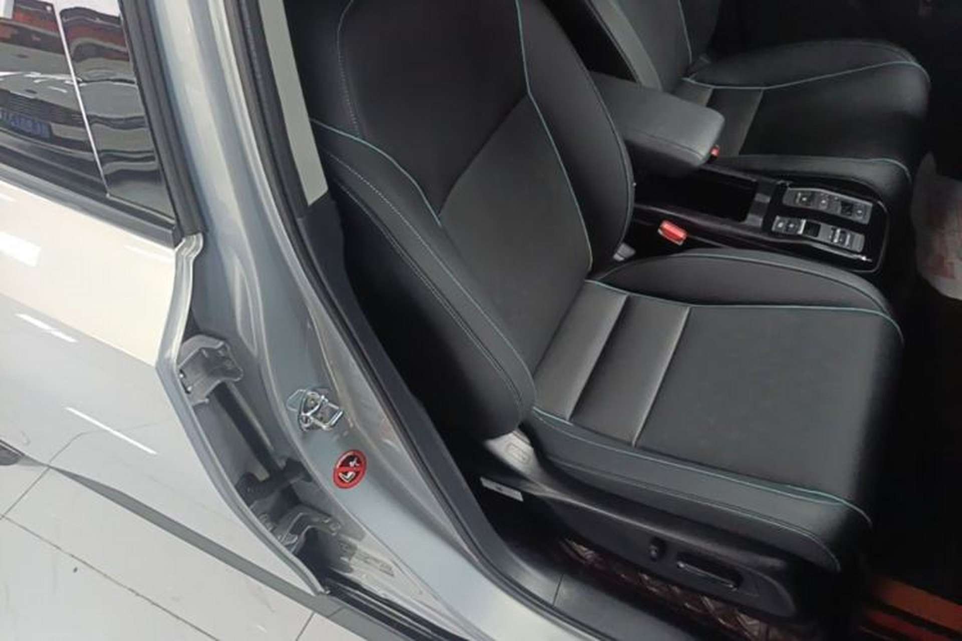 Used Honda e:NP2 2024 Advanced Edition Right Front Seat