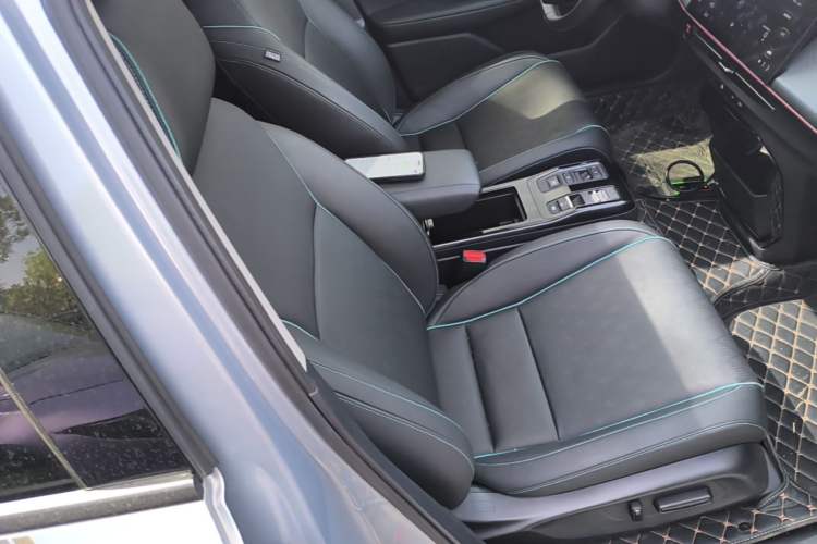 Used Honda e:NP2 2024 Advanced Edition Right Front Seat