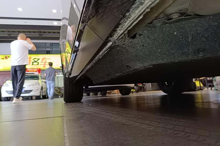 Used Honda e:NP2 2024 Advanced Edition Right Side Sill