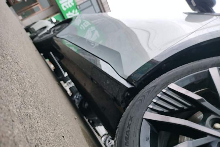 Used Honda e:NP2 2024 Advanced Edition Right Side Sill