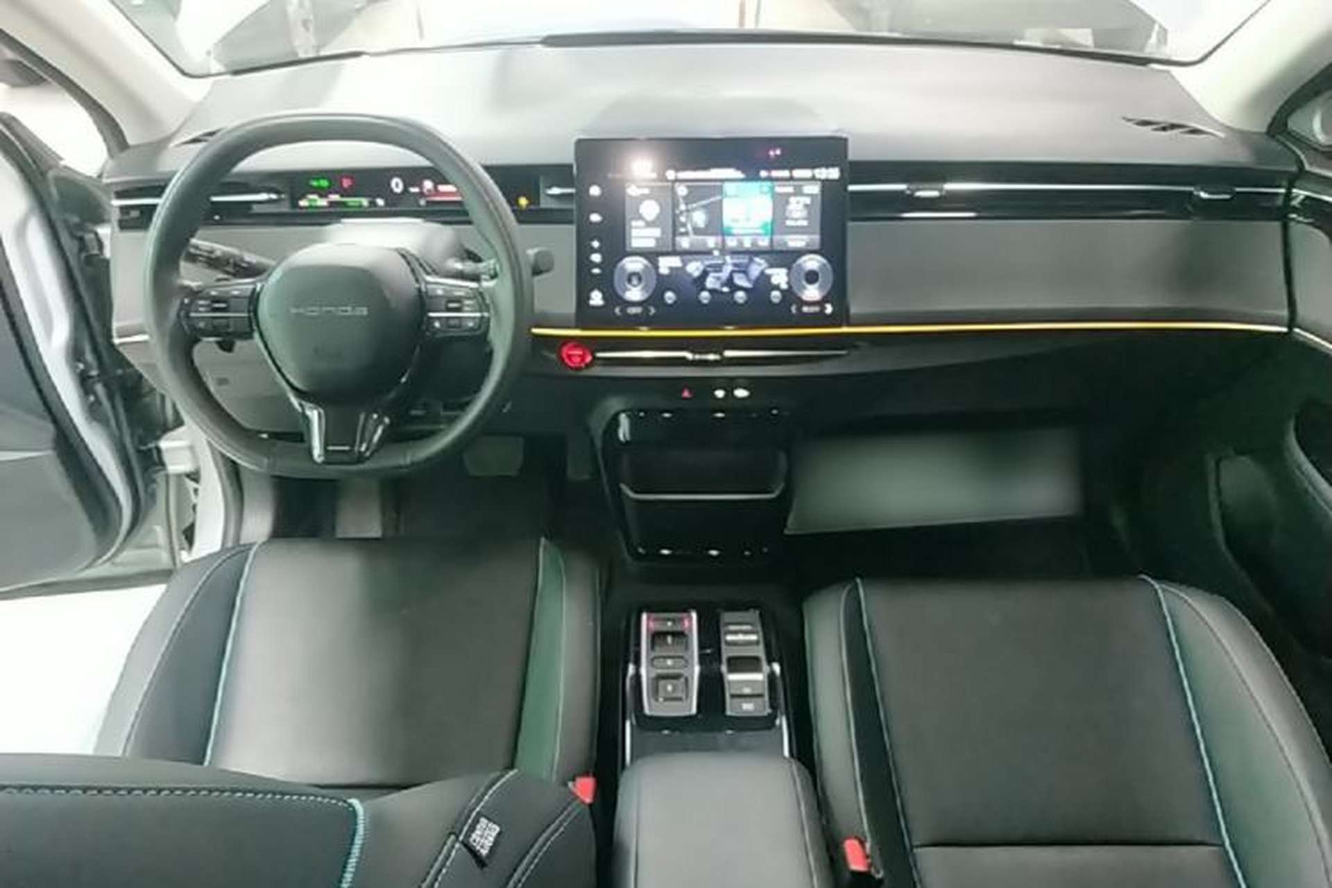 Used Honda e:NP2 2024 Advanced Edition Center Console