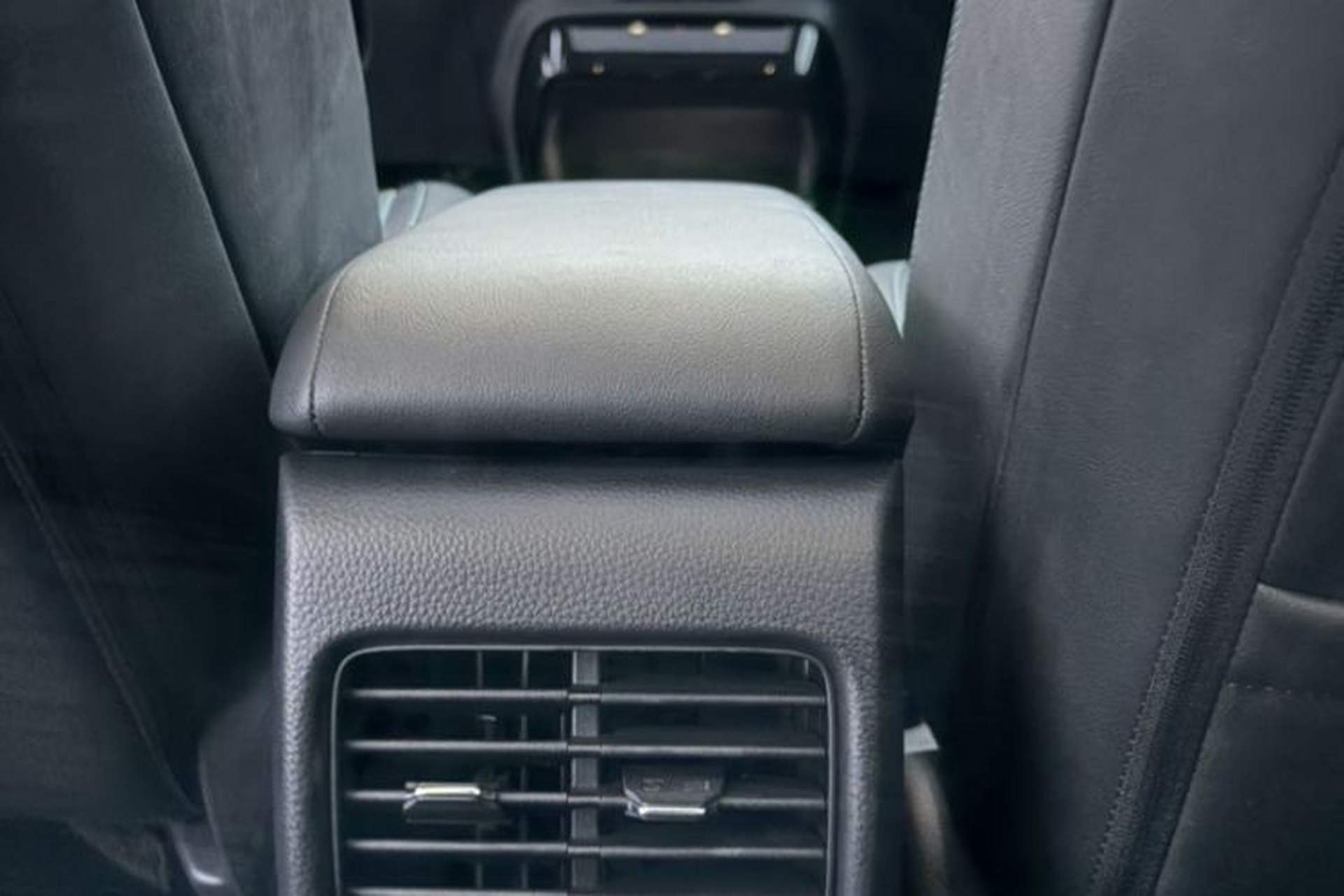 Used Honda e:NP2 2024 Advanced Edition Interior 12