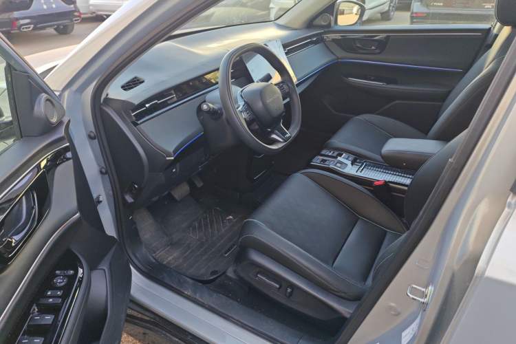 Used Honda e:NP2 2024 Advanced Edition Interior 2