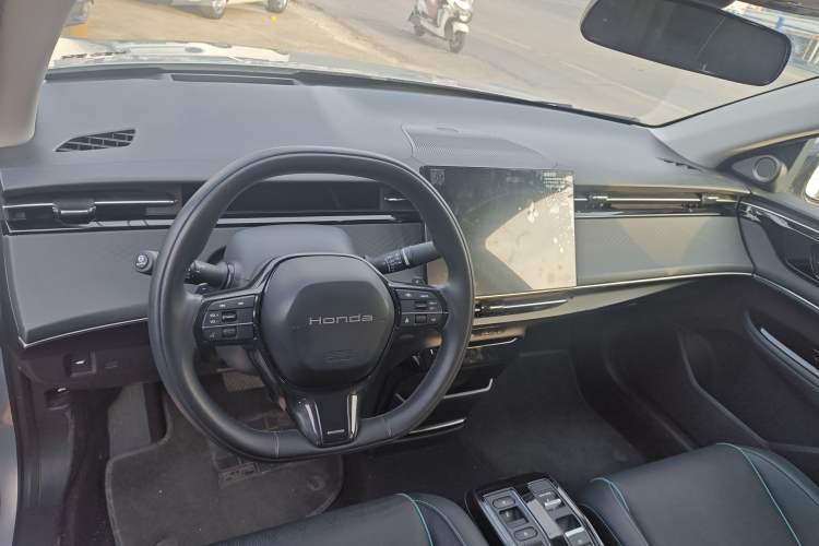 Used Honda e:NP2 2024 Advanced Edition Interior 2