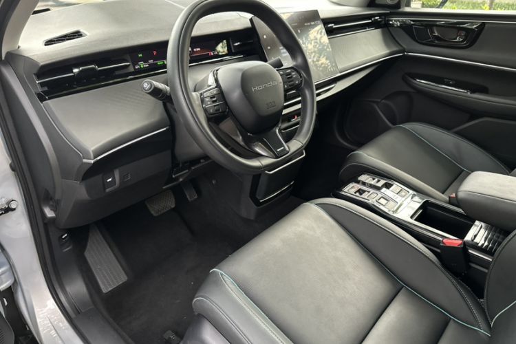 Used Honda e:NP2 2024 Advanced Edition Interior 3