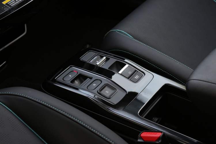 Used Honda e:NP2 2024 Advanced Edition Interior 5