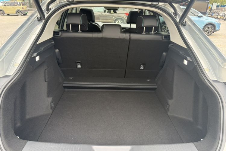Used Honda e:NP2 2024 Advanced Edition Interior 8