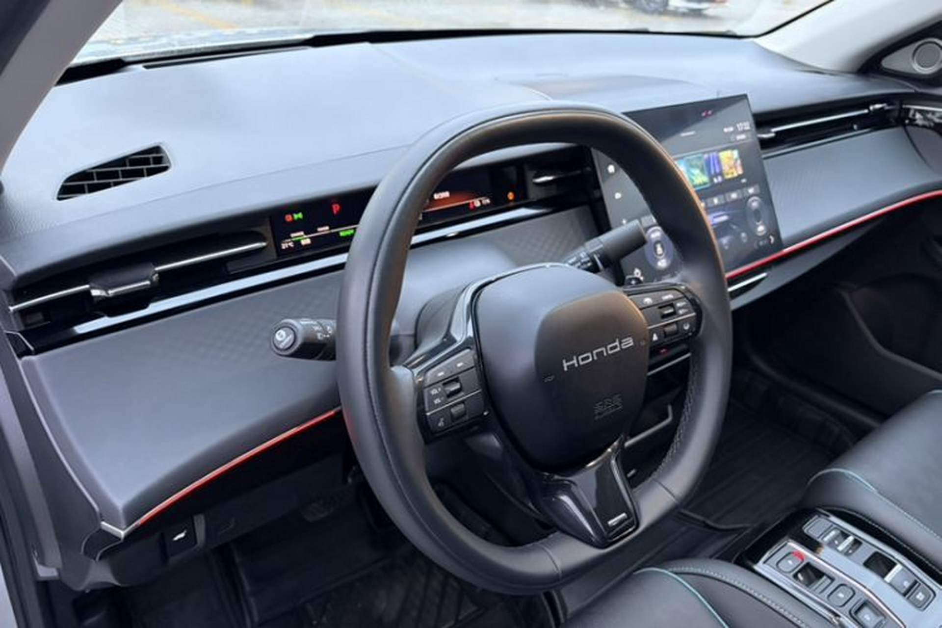 Used Honda e:NP2 2024 Advanced Edition Interior 8