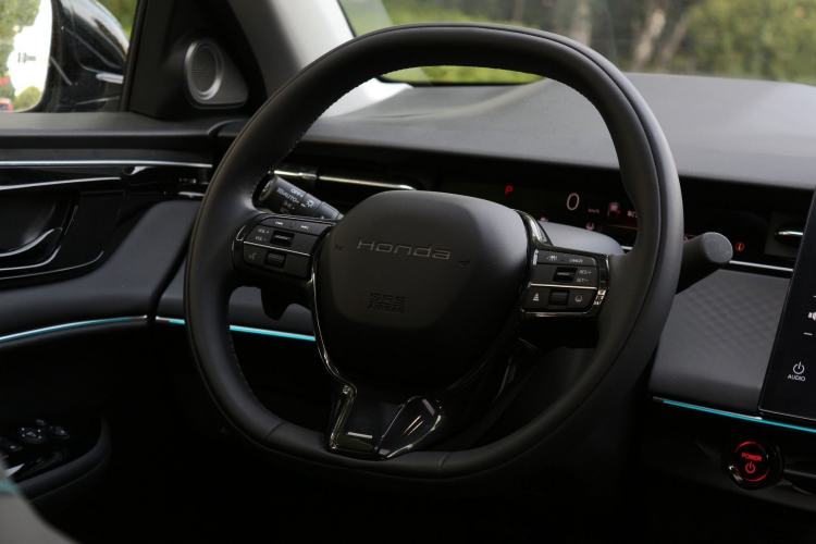 Used Honda e:NP2 2024 Advanced Edition Interior 9