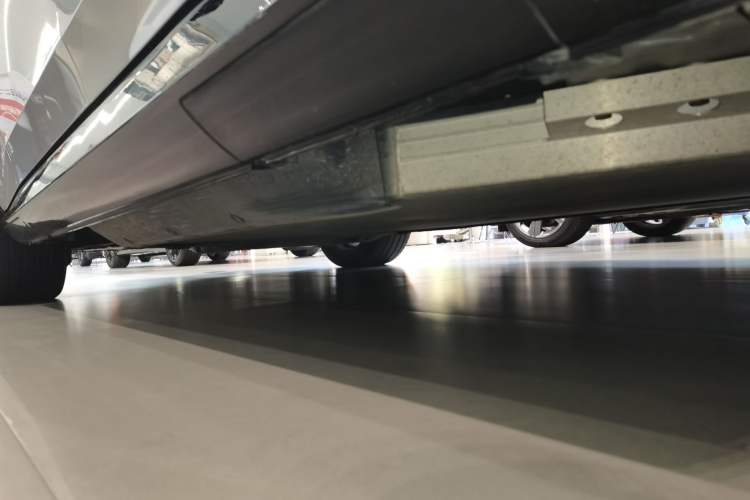 Used Honda e:NP2 2024 Advanced Edition Left Side Sill