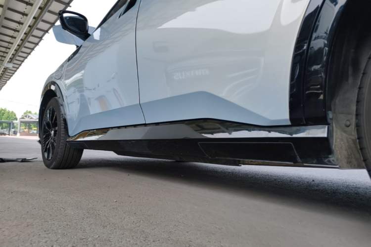 Used Honda e:NP2 2024 Advanced Edition Left Side Sill