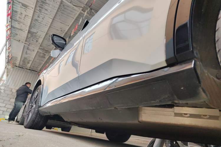 Used Honda e:NP2 2024 Advanced Edition Left Side Sill
