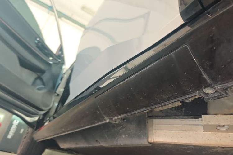 Used Honda e:NP2 2024 Advanced Edition Left Side Sill