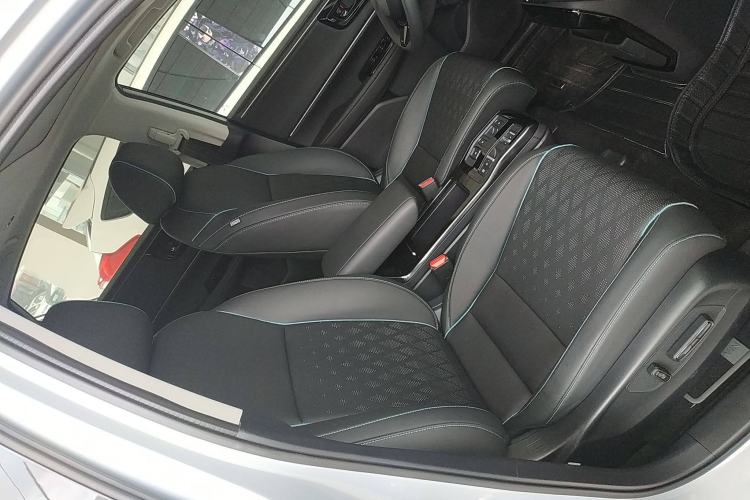 Used Honda e:NP2 2024 Advanced Edition Right Front Seat