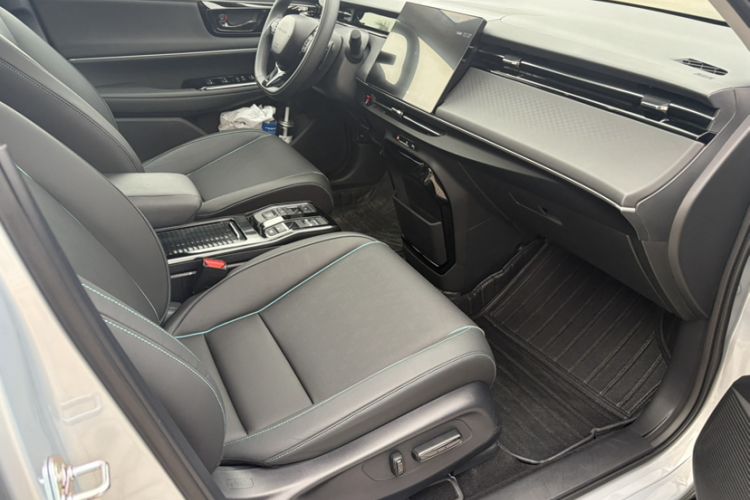 Used Honda e:NP2 2024 Advanced Edition Right Front Seat