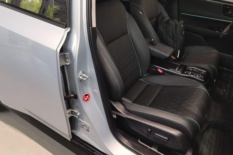 Used Honda e:NP2 2024 Advanced Edition Right Front Seat
