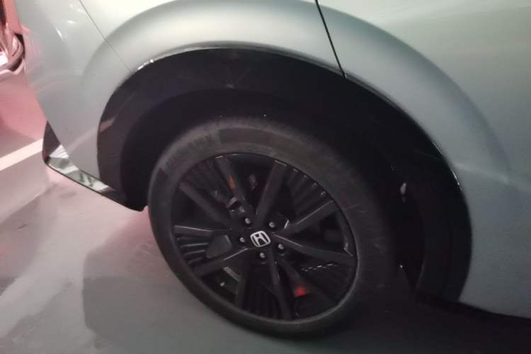 Used Honda e:NP2 2024 Advanced Edition Right Rear Wheel Hub