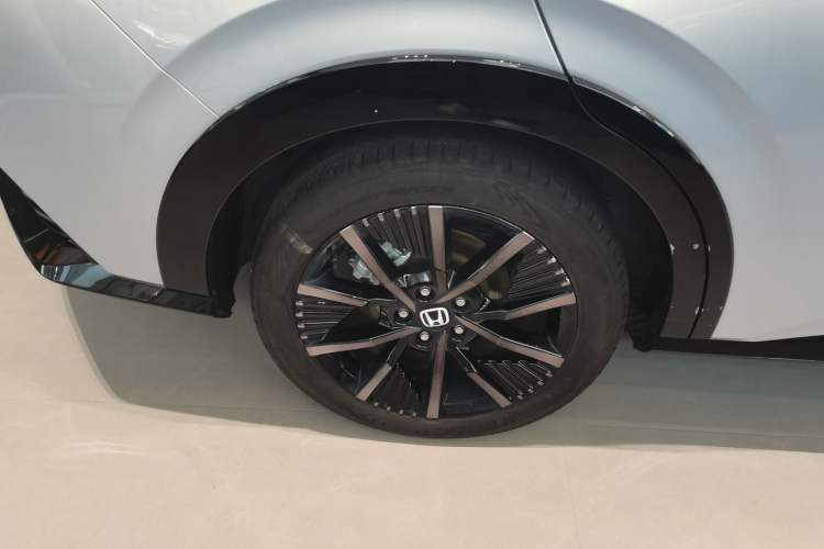 Used Honda e:NP2 2024 Advanced Edition Right Rear Wheel Hub