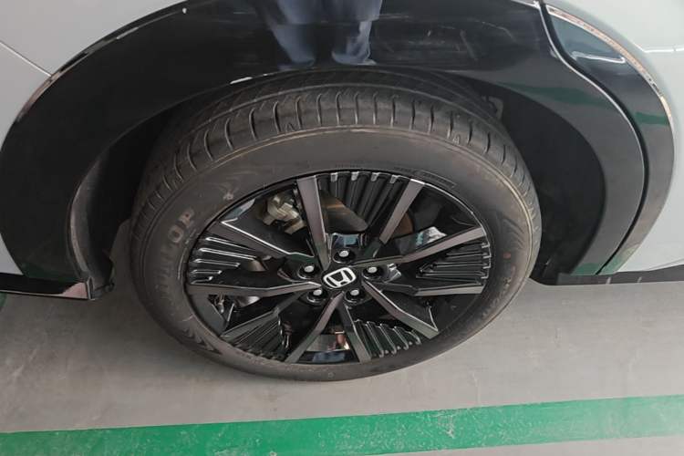 Used Honda e:NP2 2024 Advanced Edition Right Rear Wheel Hub