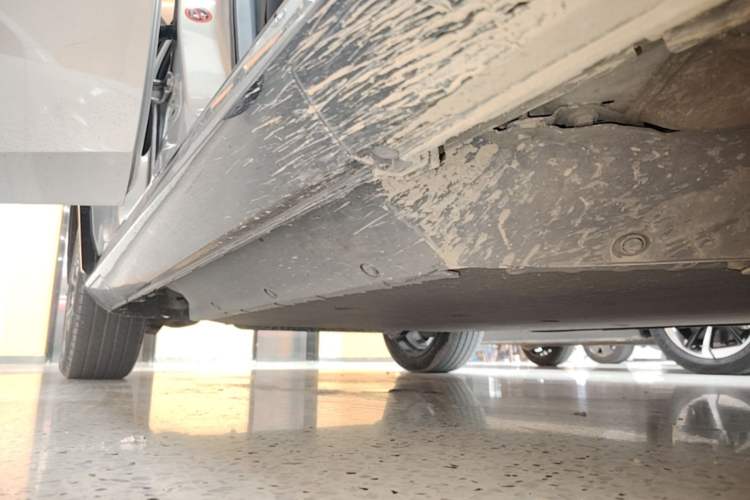 Used Honda e:NP2 2024 Advanced Edition Right Side Sill