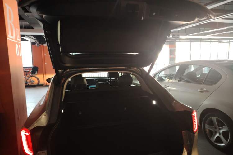 Used Honda e:NP2 2024 Advanced Edition Trunk