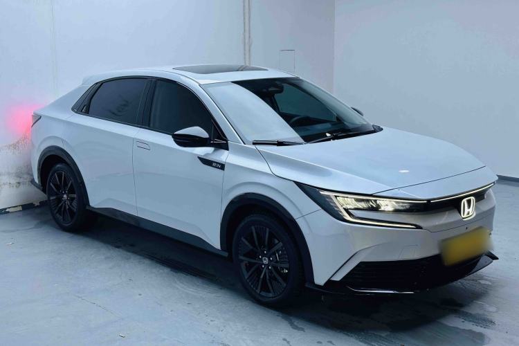 Used Honda e:NP2 2024 Advanced Edition Front Right 45 Deg