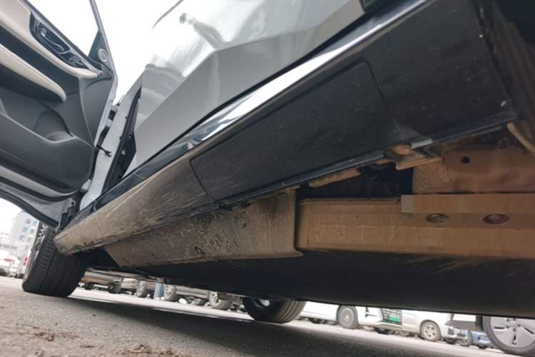 Used Honda e:NP2 2024 Advanced Edition Left Side Sill