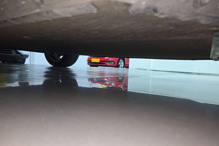 Used Honda e:NP2 2024 Advanced Edition Right Side Sill