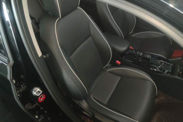 Used Honda e:NS1 2022 e-Chi Edition Right Front Seat