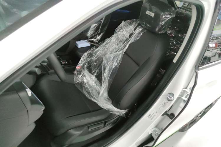 Used Honda e:NS1 2022 e-Series model Left Front Seat