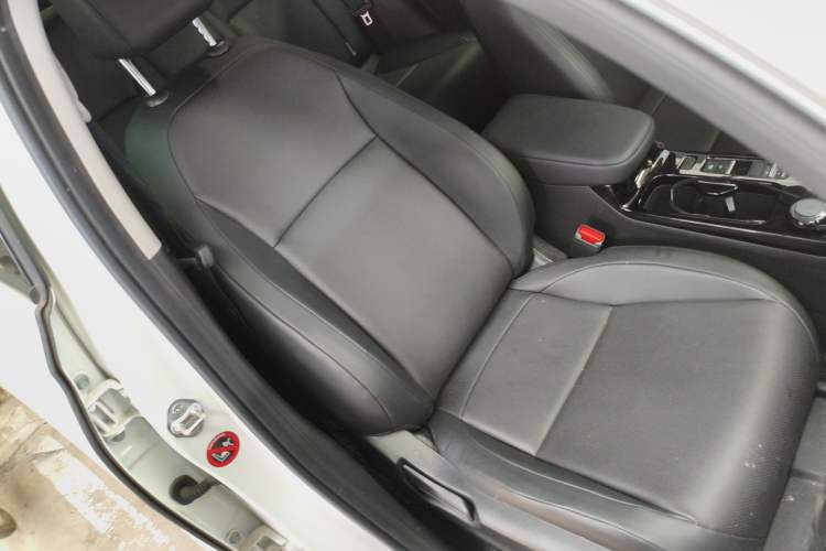 Used Honda e:NS1 2022 e-Series model Right Front Seat