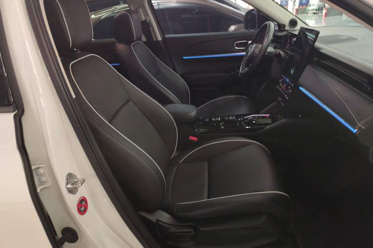 Used Honda e:NS1 2022 e-Motion Edition Right Front Seat
