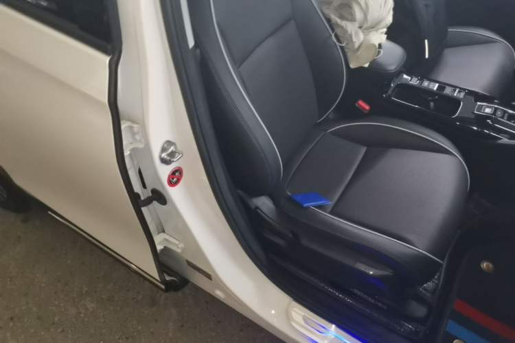 Used Honda e:NS1 2022 e-Motion Edition Right Front Seat