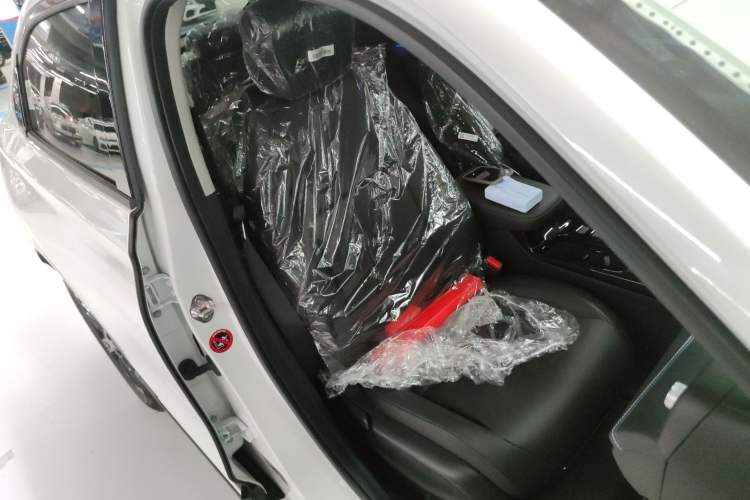 Used Honda e:NS1 2022 e-Series model Right Front Seat