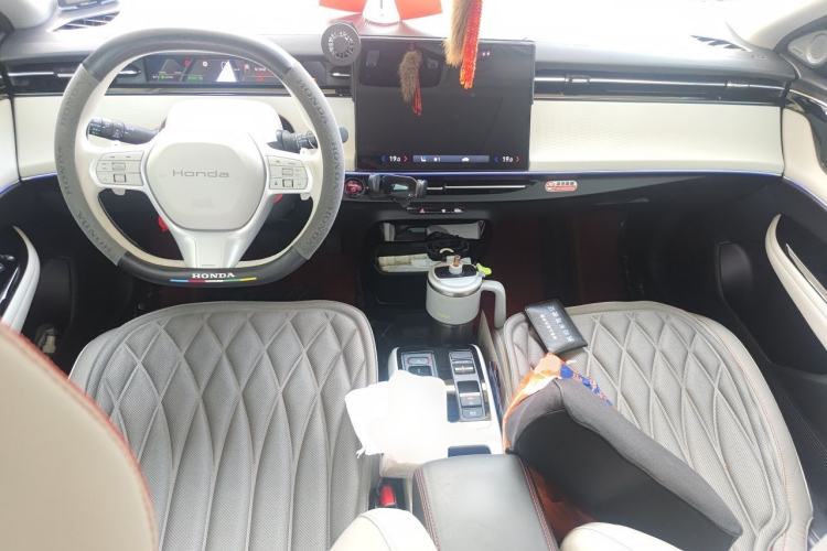 Used Honda e:NS2 2024 Ignite Edition Center Console
