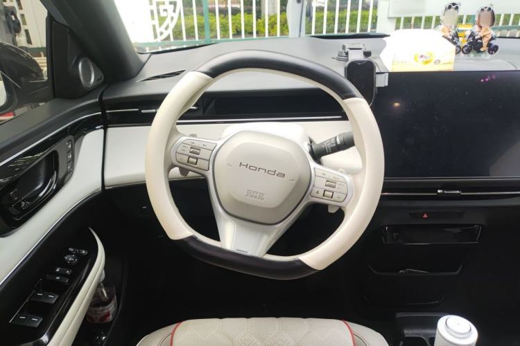Used Honda e:NS2 2024 Light-Chasing Version Steering Wheel