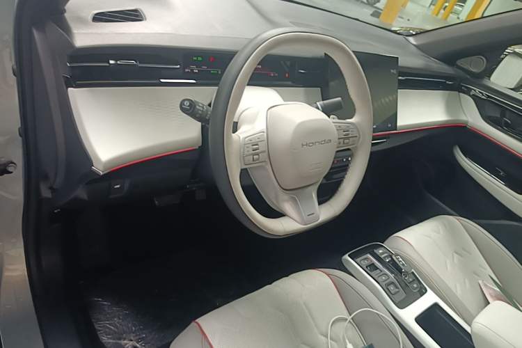 Used Honda e:NS2 2024 Light-Chasing Version Center Console