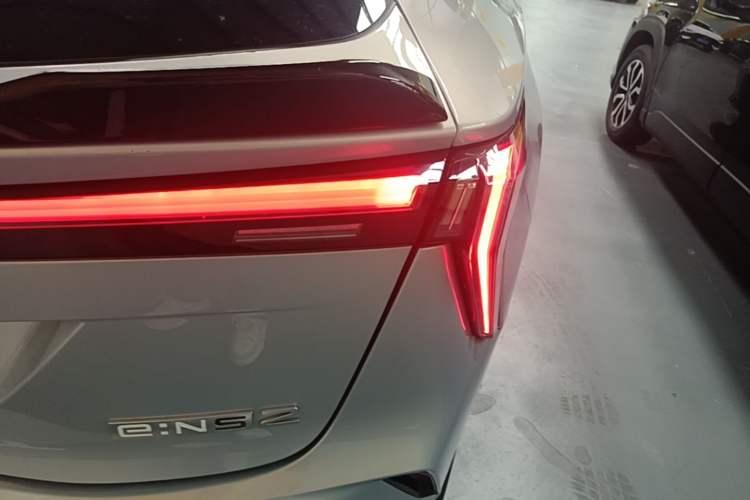 Used Honda e:NS2 2024 Light-Chasing Version Exterior 3