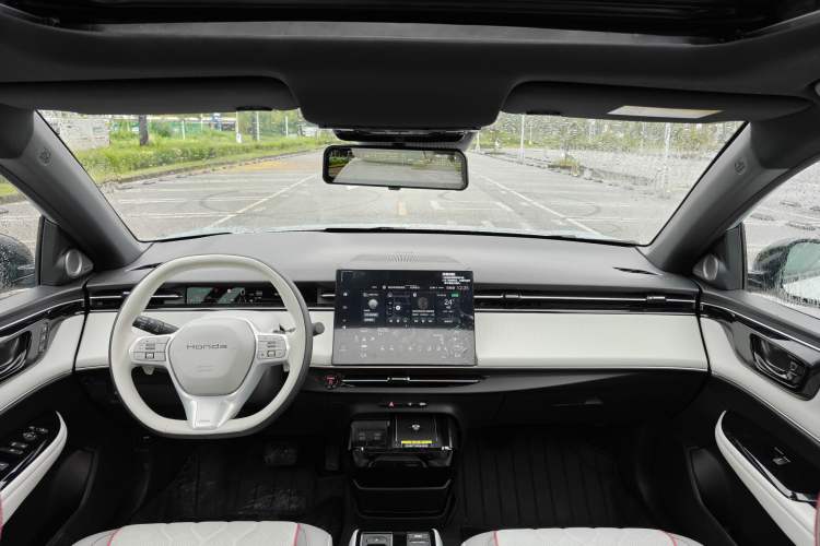 Used Honda e:NS2 2024 Light-Chasing Version Interior 4
