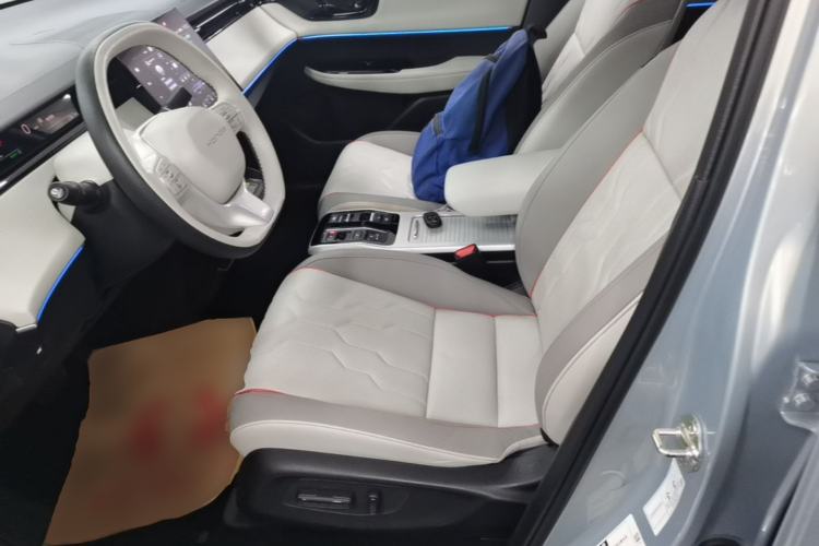 Used Honda e:NS2 2024 Light-Chasing Version Left Front Seat
