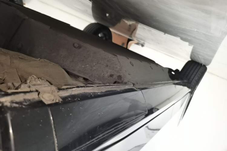 Used Honda e:NS2 2024 Light-Chasing Version Right Side Sill