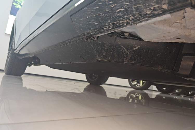Used Honda e:NS2 2024 Ignite Edition Right Side Sill