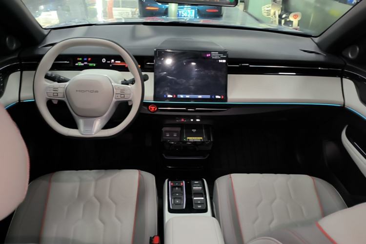 Used Honda e:NS2 2024 Light-Chasing Version Center Console