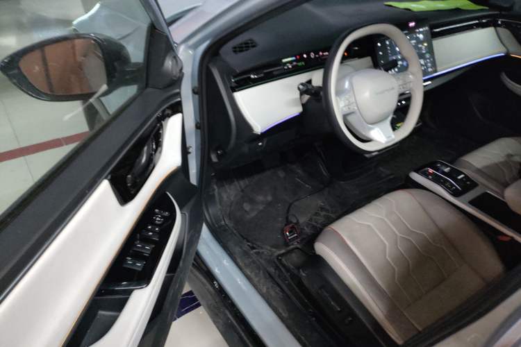 Used Honda e:NS2 2024 Light-Chasing Version Driver Seat