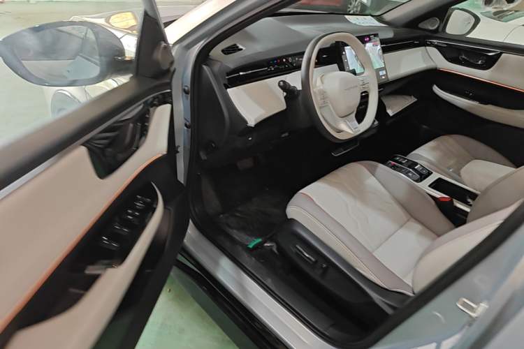 Used Honda e:NS2 2024 Light-Chasing Version Driver Seat